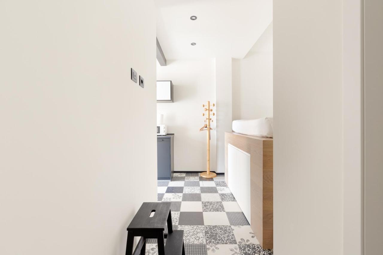 Milano Renovated Studio Apts Экстерьер фото