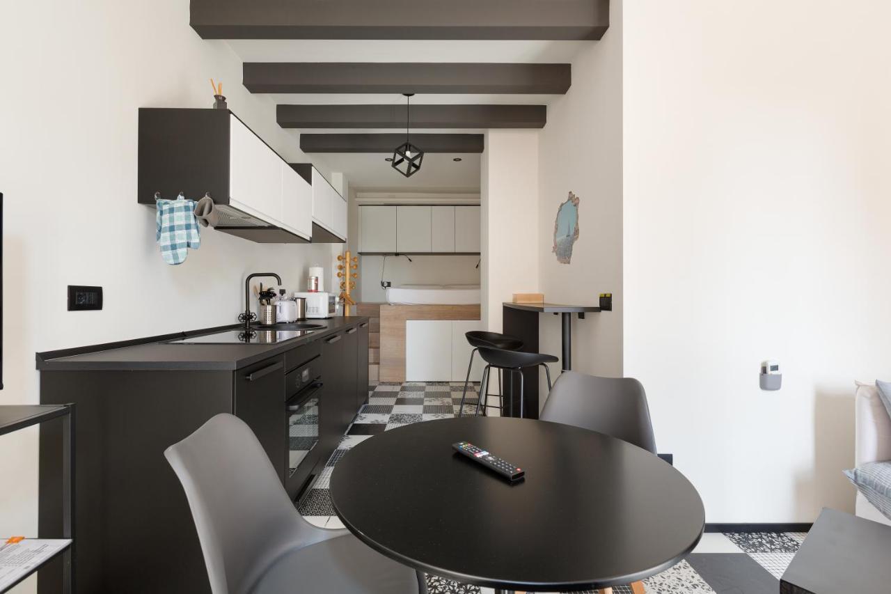 Milano Renovated Studio Apts Экстерьер фото