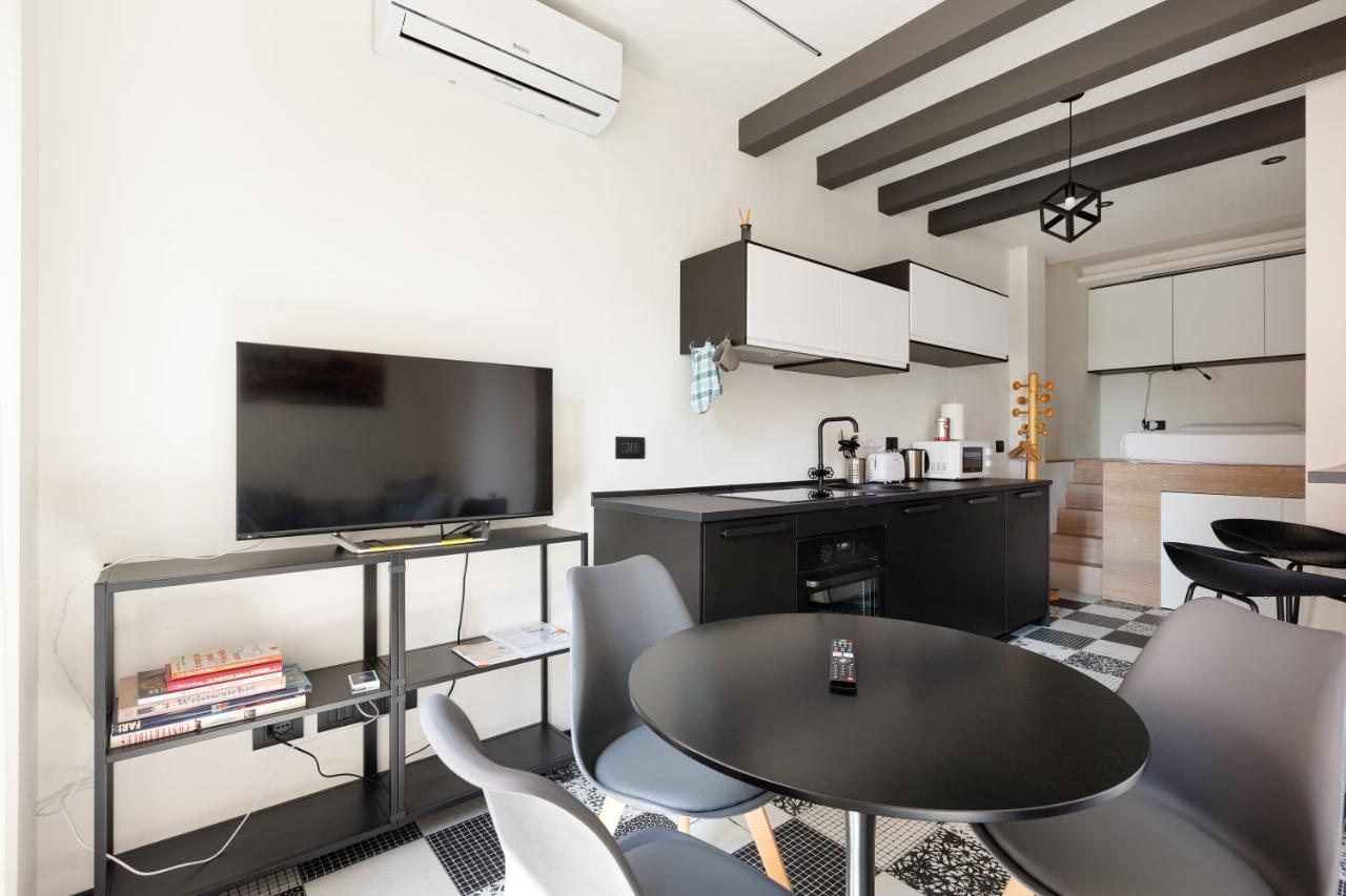 Milano Renovated Studio Apts Экстерьер фото