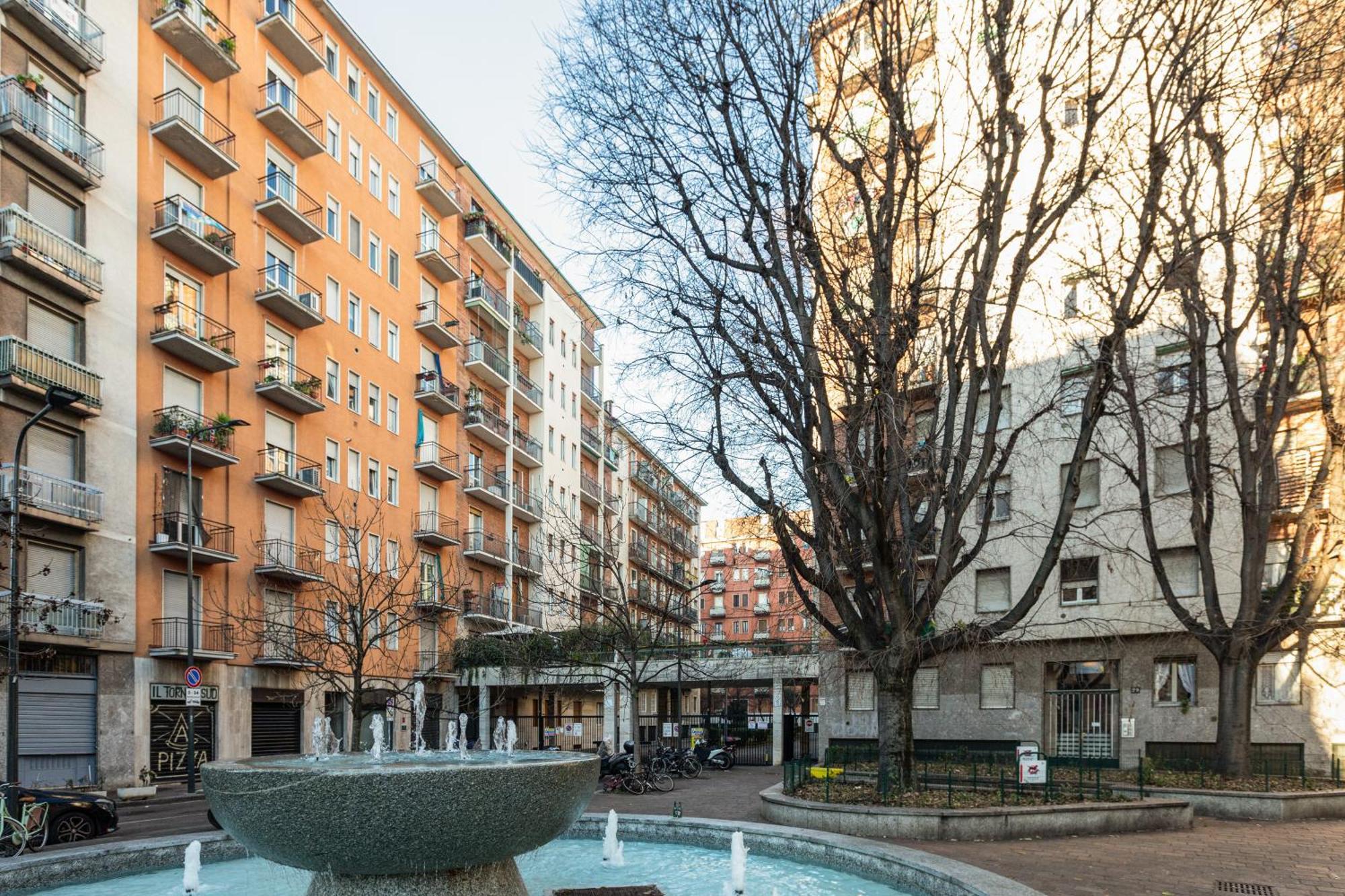 Milano Renovated Studio Apts Экстерьер фото